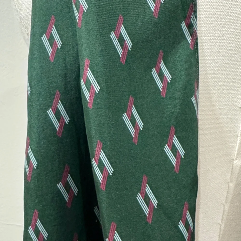Men’s Vintage-Style Patterned Scarf – Green Geometric Print